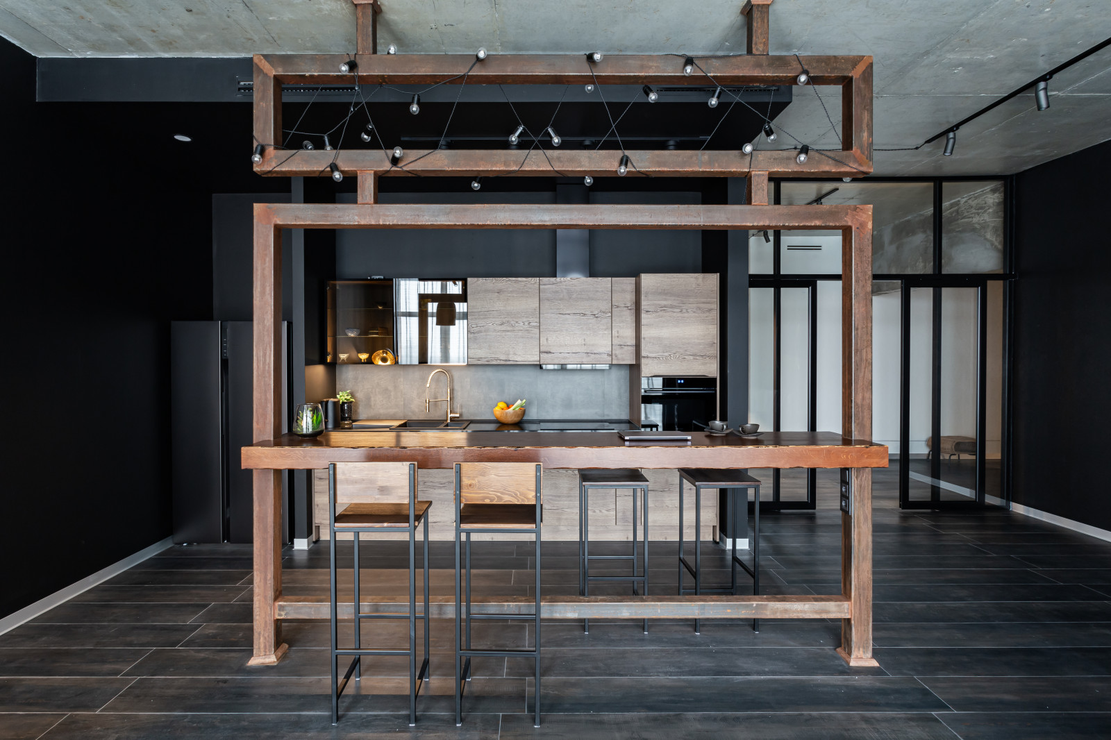 Квартира в черном