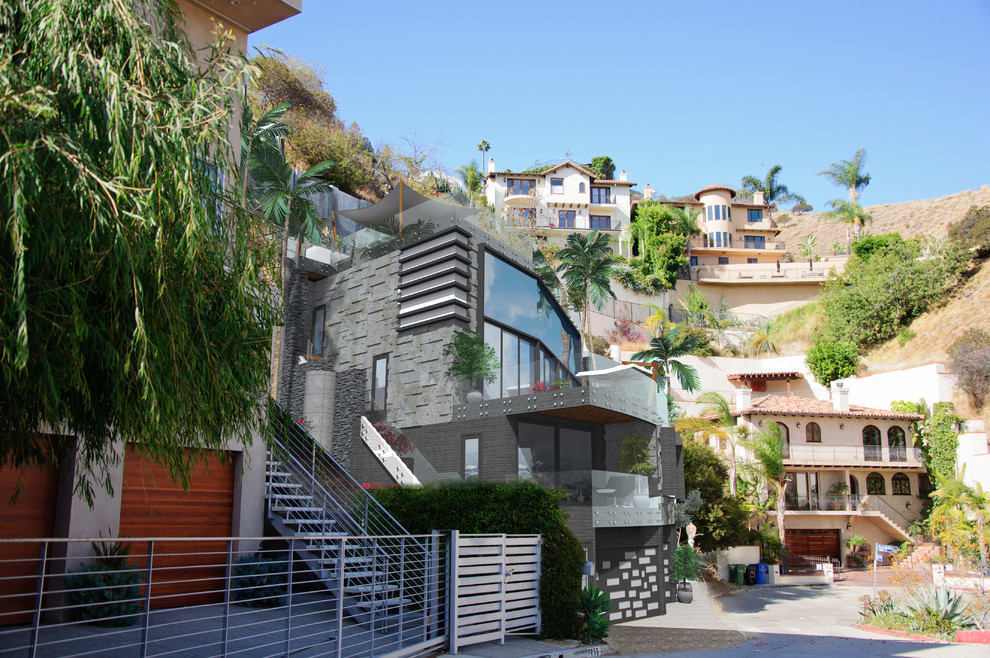 Голливудские Холмы - Лос Анджелес. Дом в современном стиле.