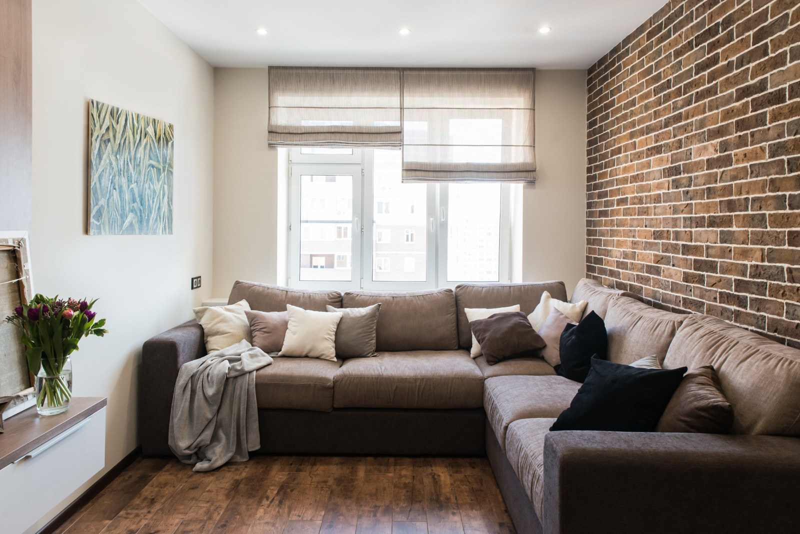 Фото реализованного проекта "Квартира для девушки в стиле лофт"