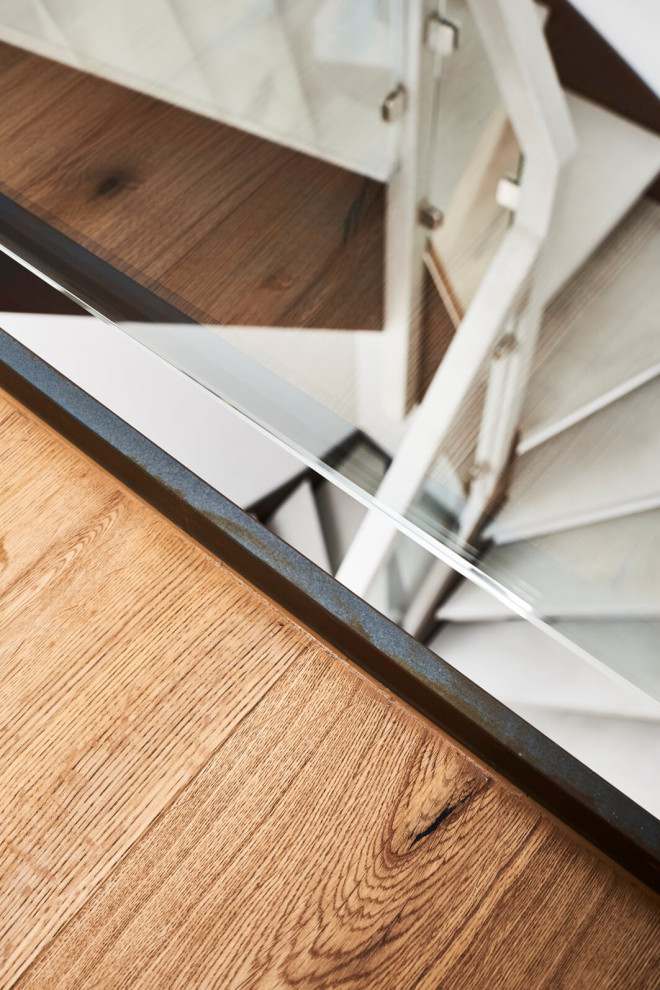 Бетон, Ржавчина и Стекло. Лестница из HPL