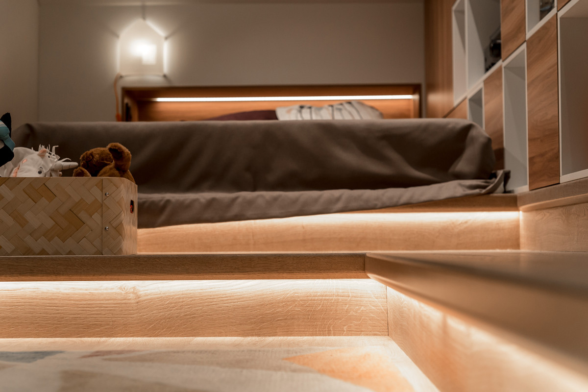 Детская с балкончиками в мансарде