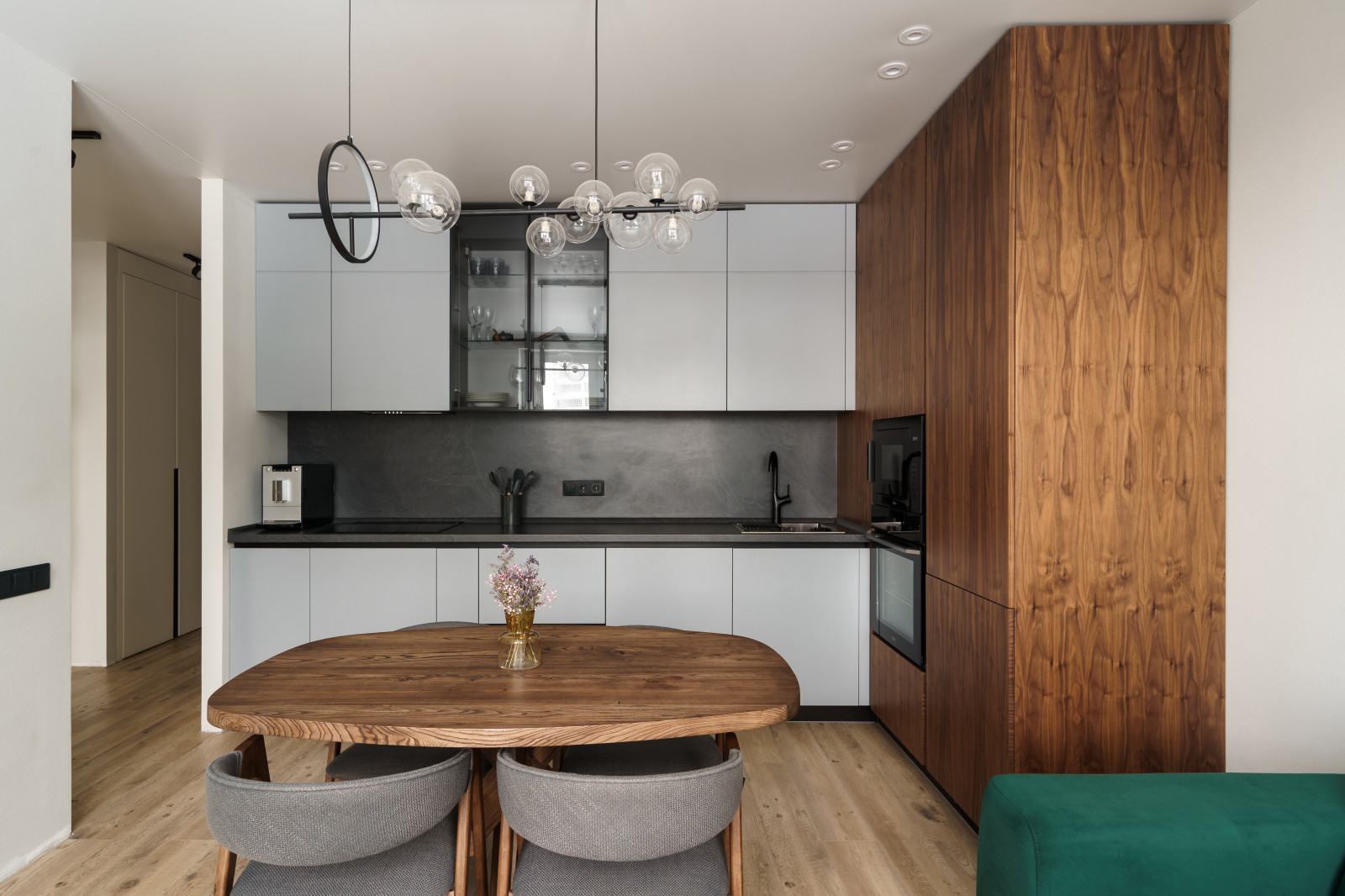 Мебель по дизайн проекту в квартиру ЖК Подкова на Родионова