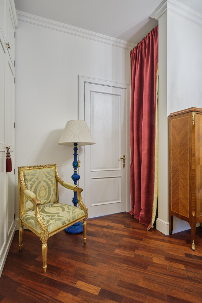 Классический интерьер с Орлеаном в отделке дуб