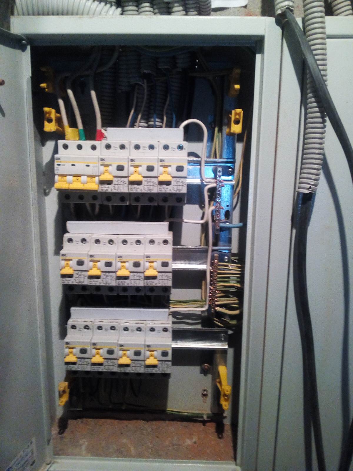 Обложка проекта: электрика