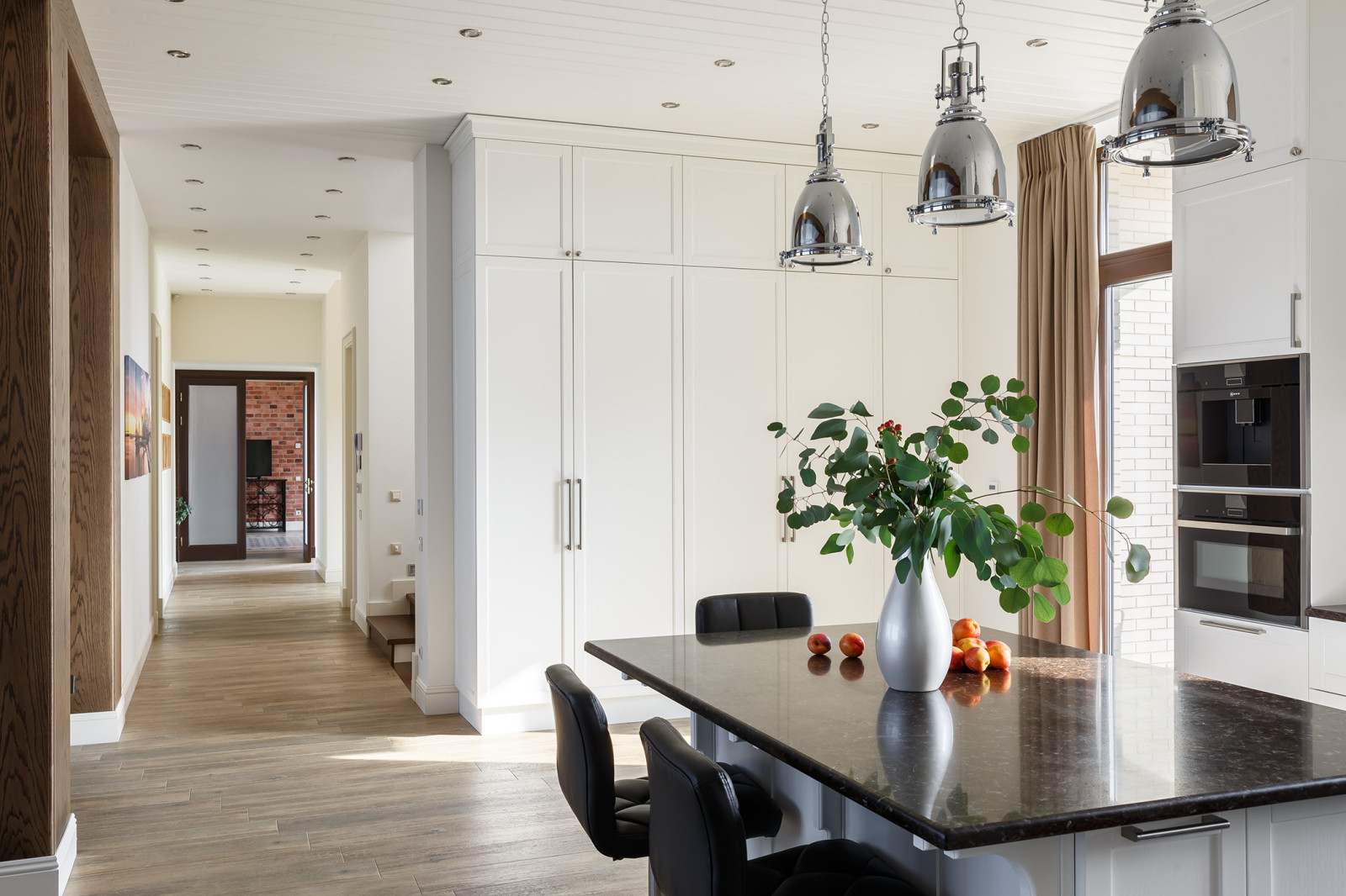 Дом на склоне