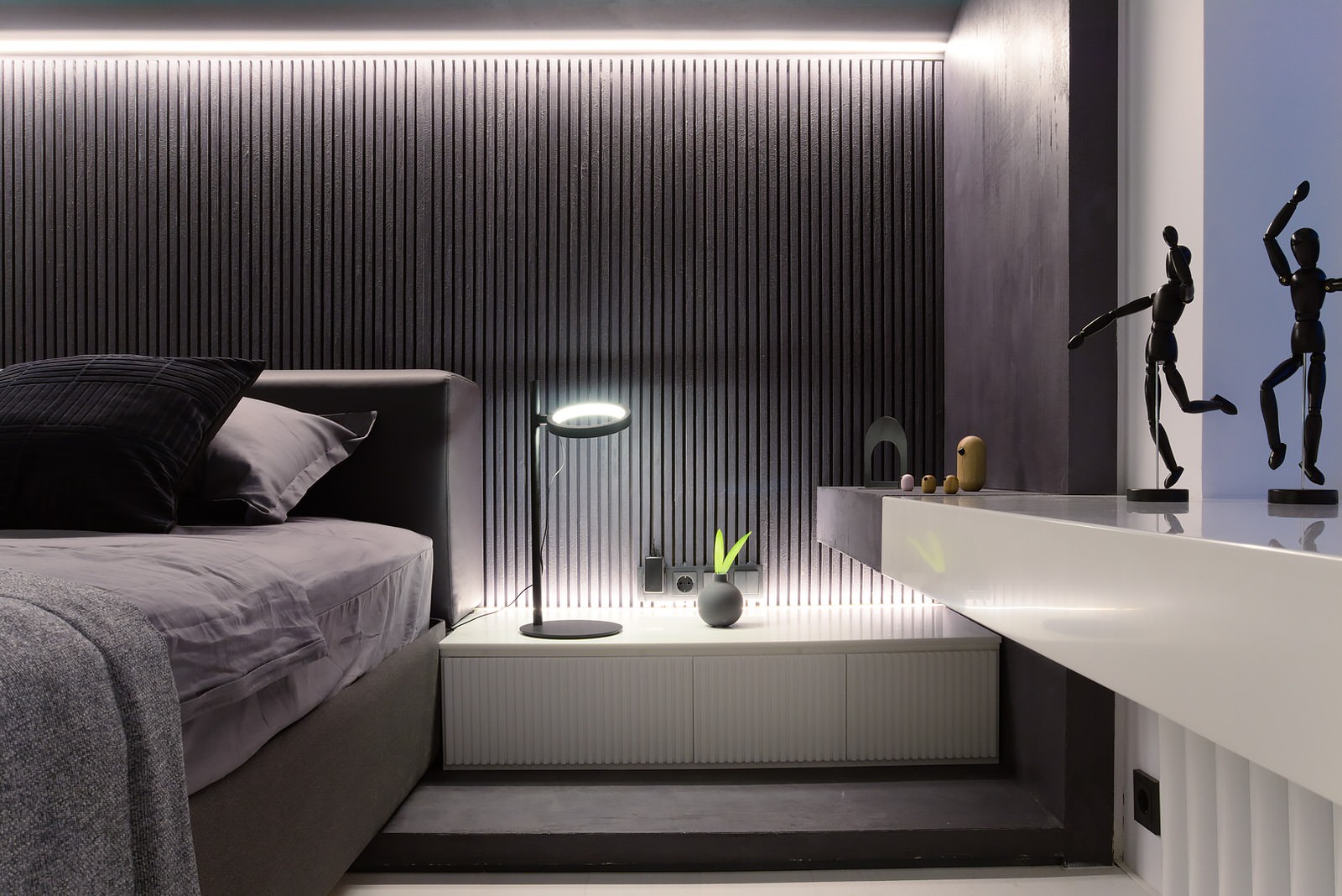 Пещера под водопадом