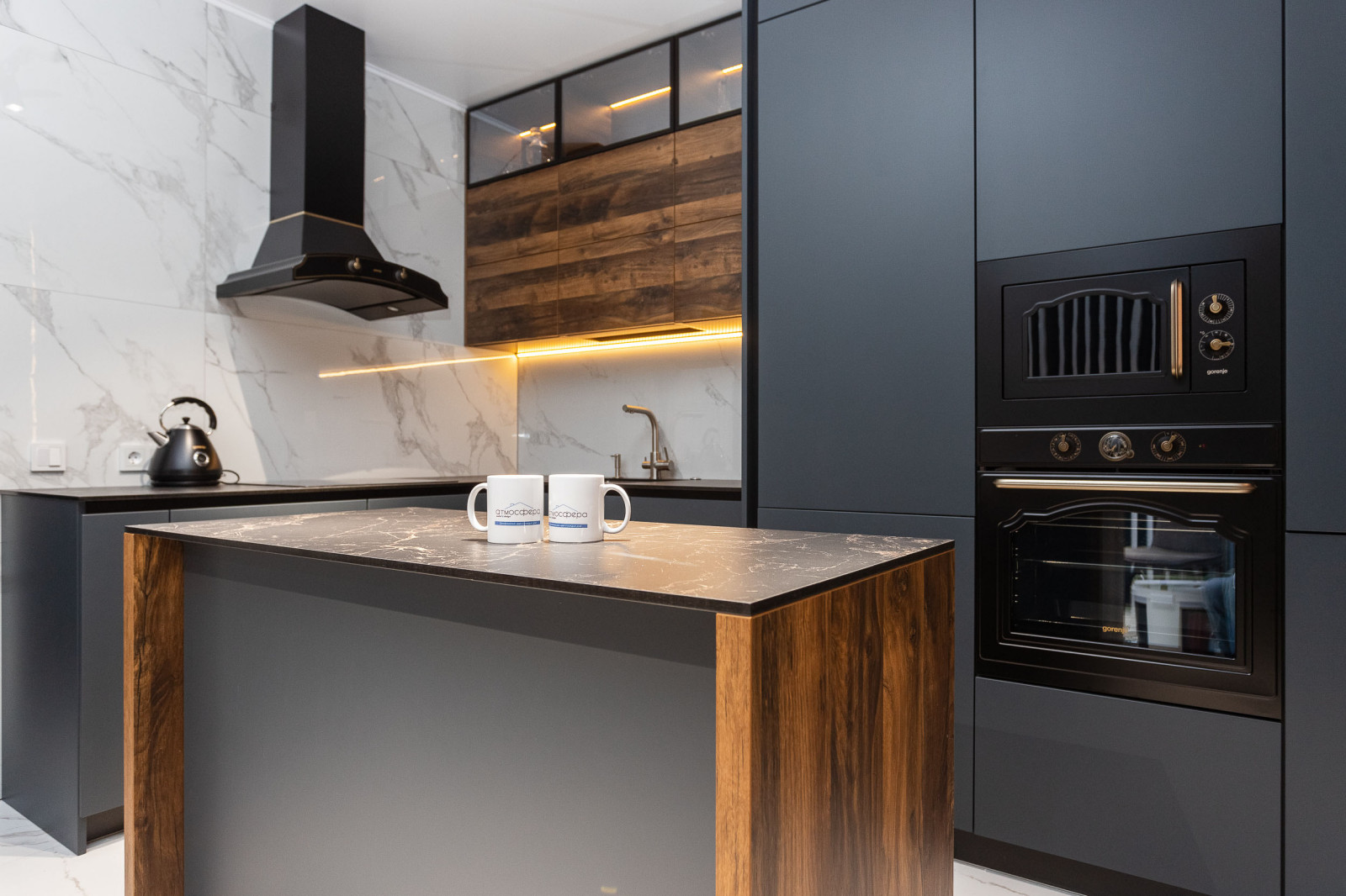 Современная куня с островом