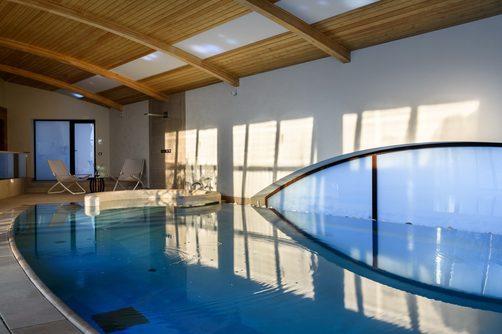 Бассейн в частном доме