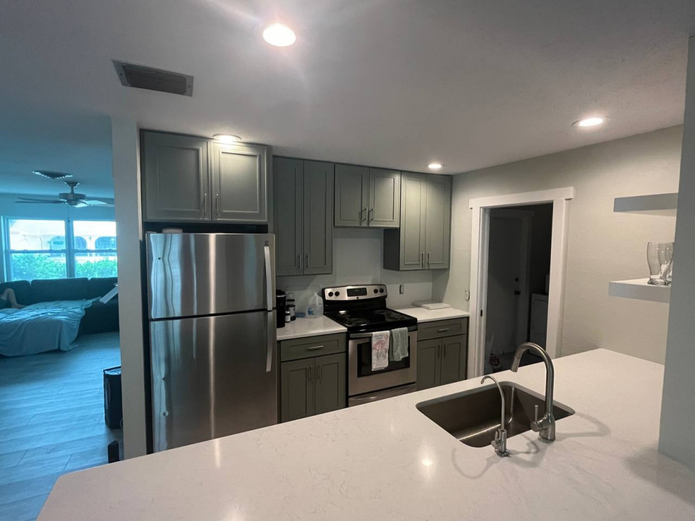 Venice green kitchen