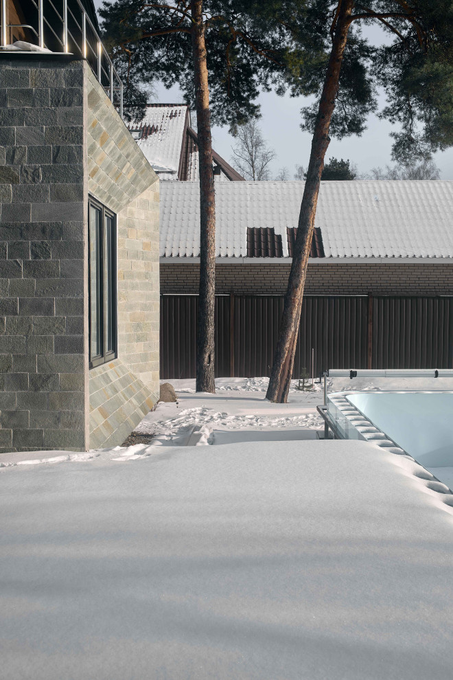 Вид с террасы на сосны