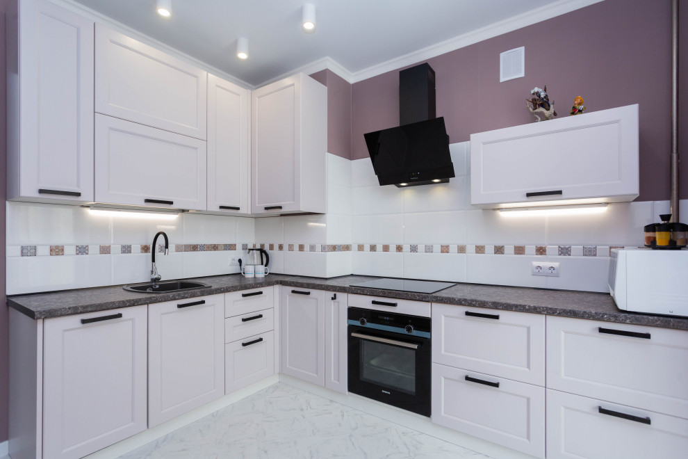 Кухня с котом