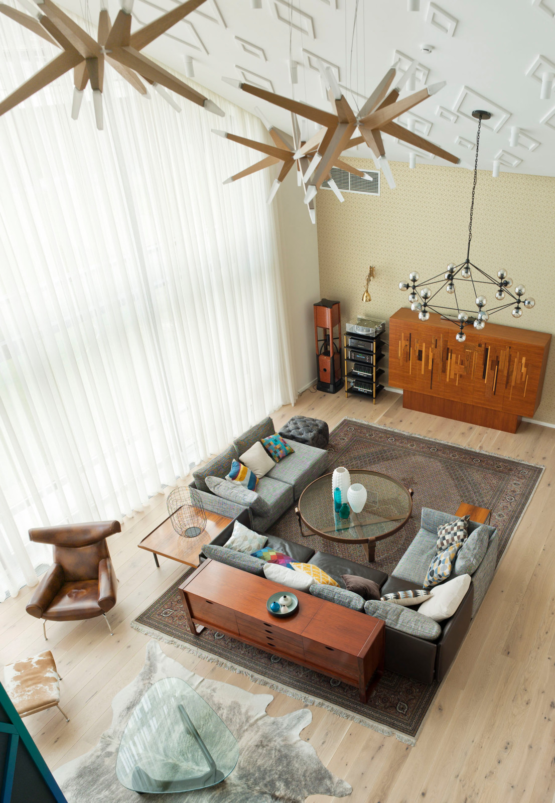 Дом-Питон в в коттеджном поселке «Никольская Слобода» по Новорижскому шоссе.