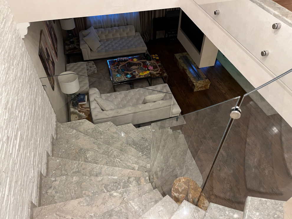 Стеклянные ограждения на лестницу