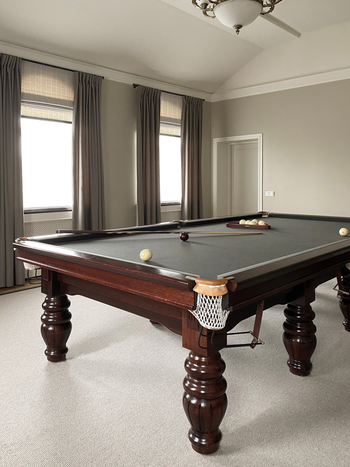 Обложка проекта: Бильярдная в загородном доме