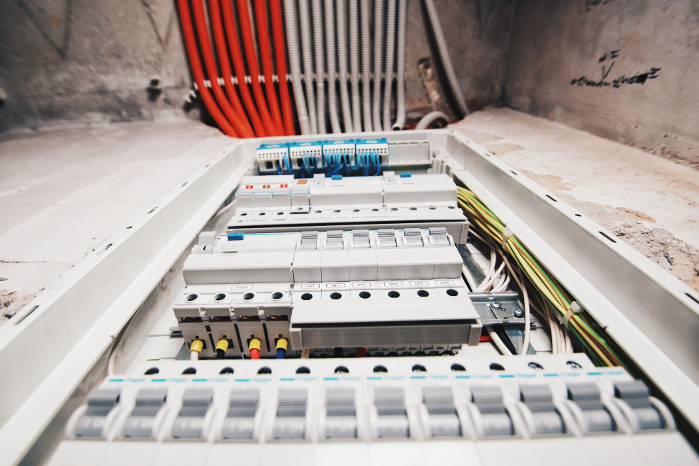 ЭЛЕКТРОЩИТОВОЕ ОБОРУДОВАНИЕ