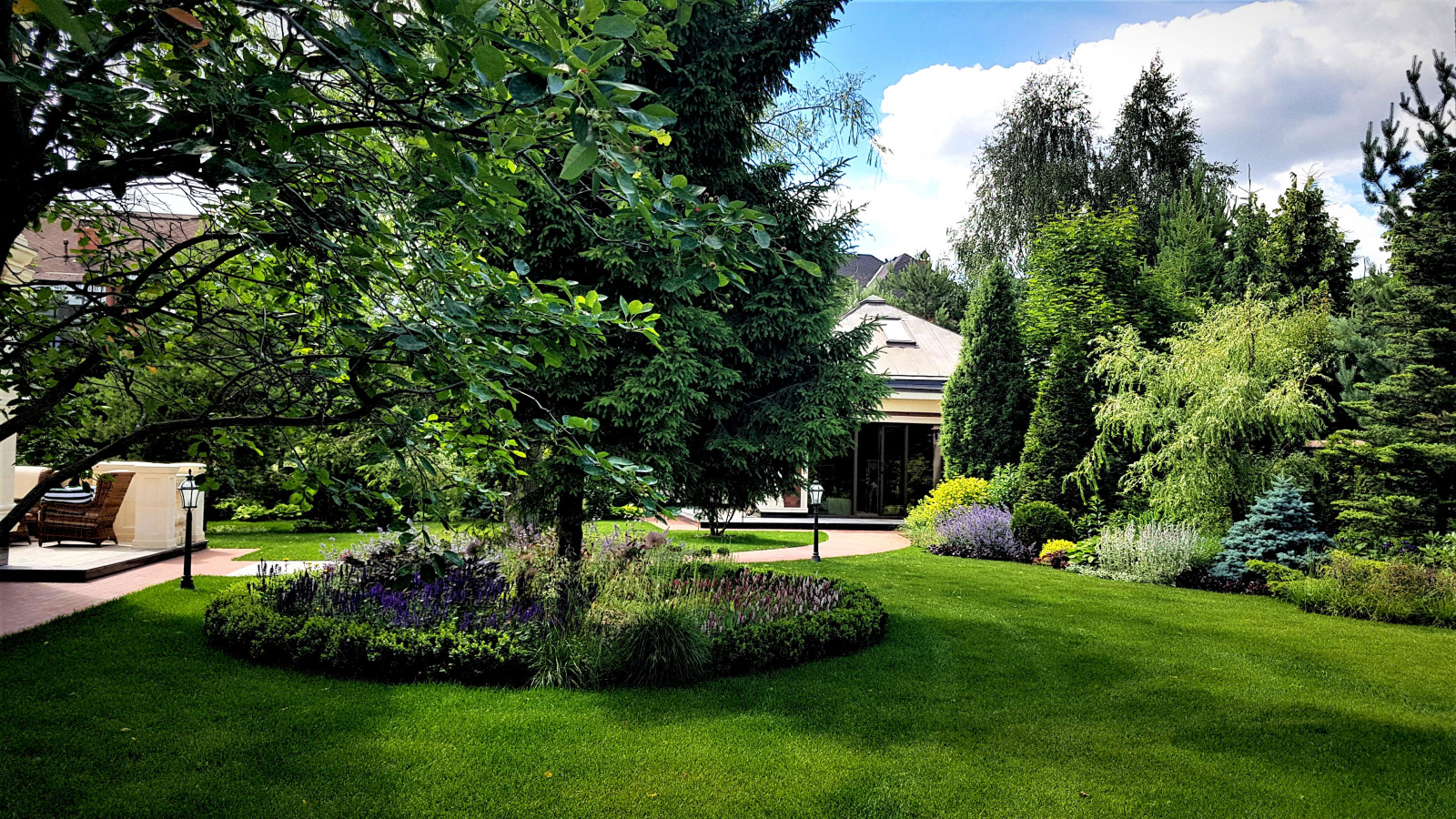 Сад с аурой