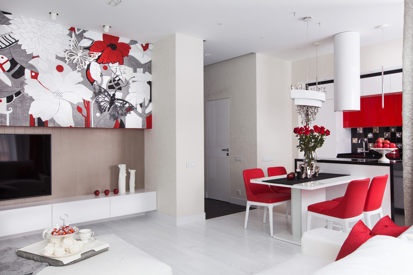 Красно-белый интерьер