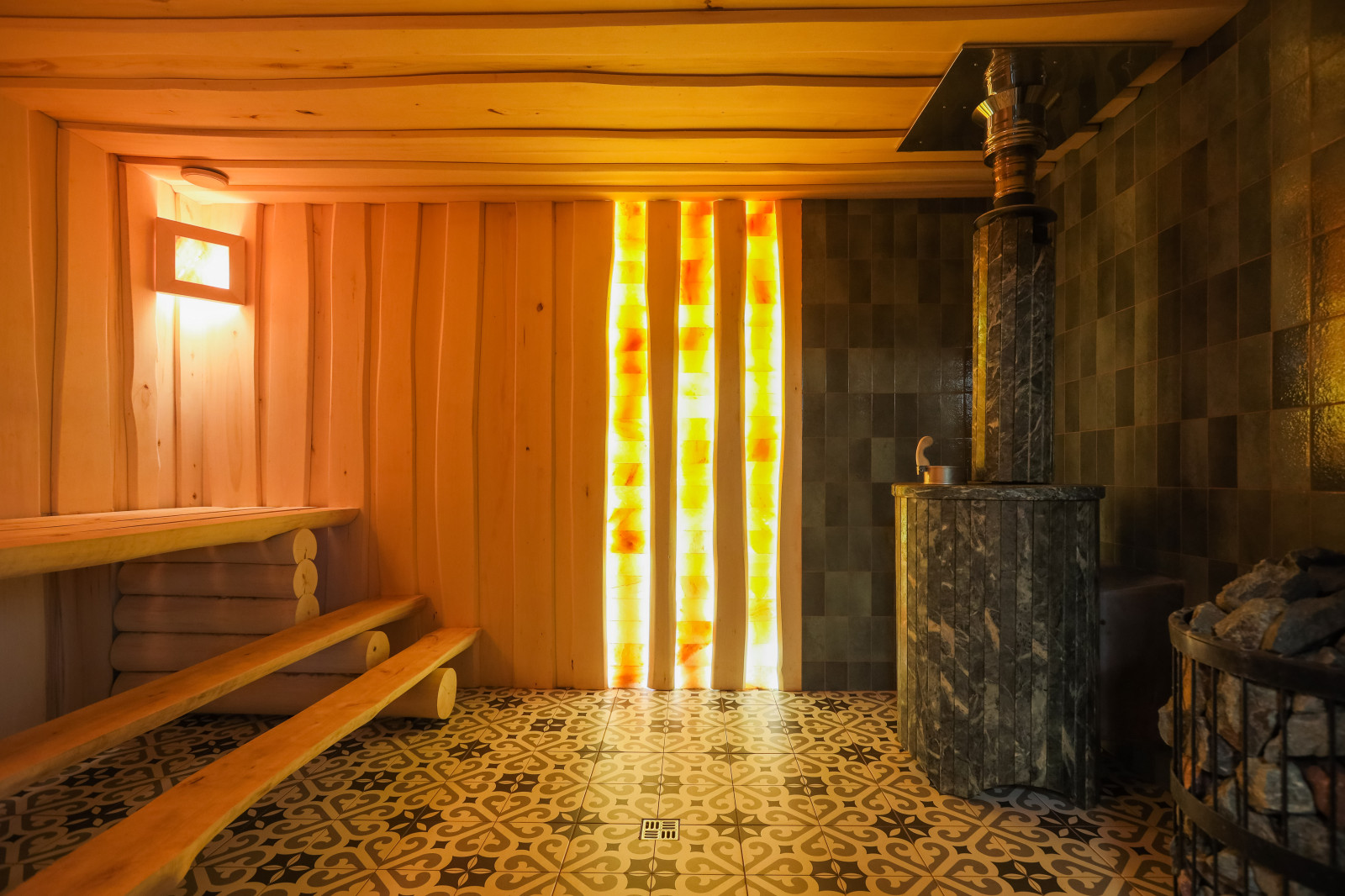 Баня с летней кухней