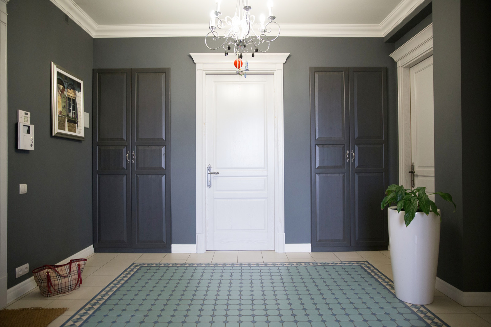 Квартира с окнами на Нескучный Сад