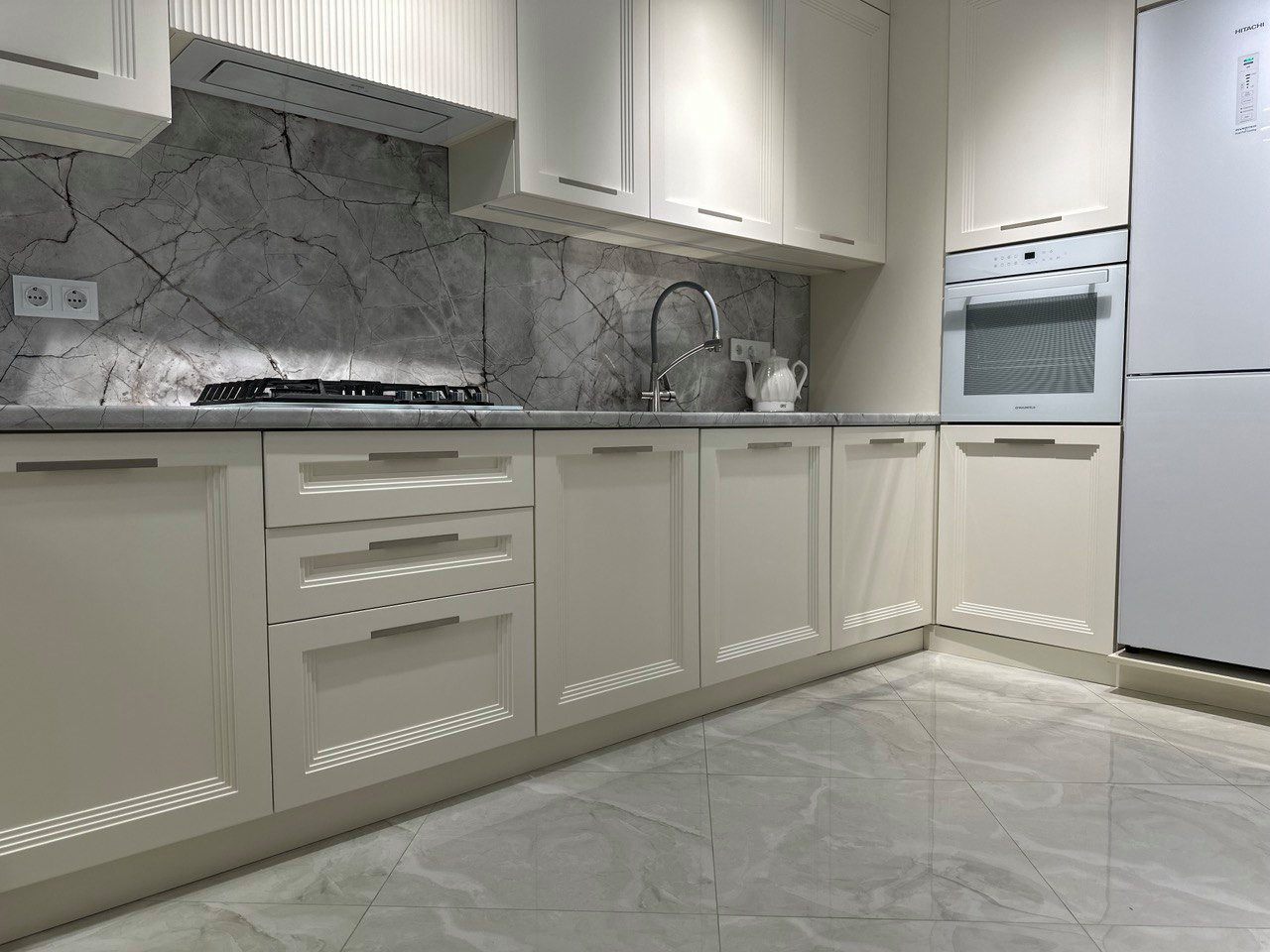 Кухня Фабиана в цвете Белло, выполненная под индивидуальный заказ.