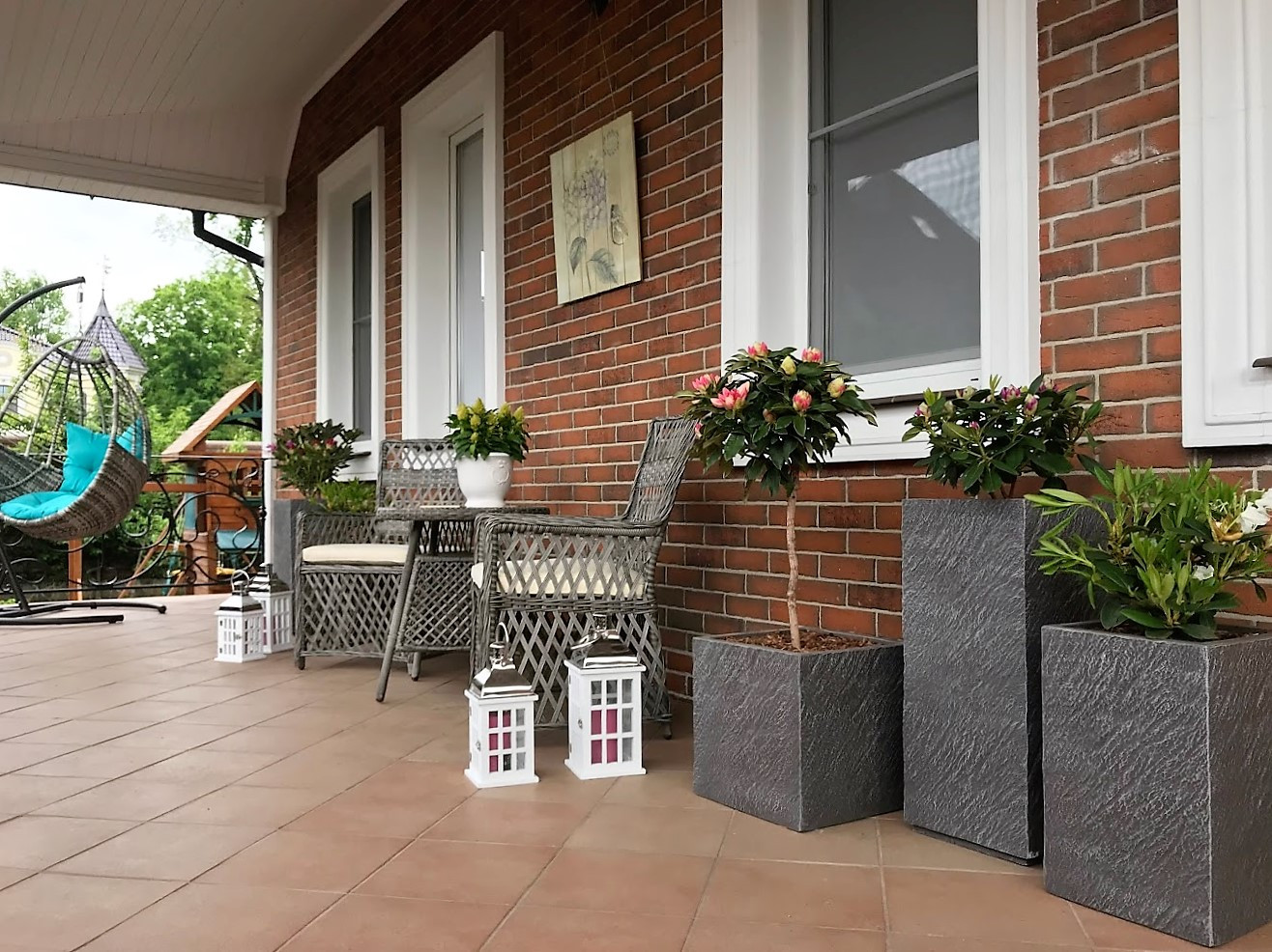 Декор крыльца и балкона