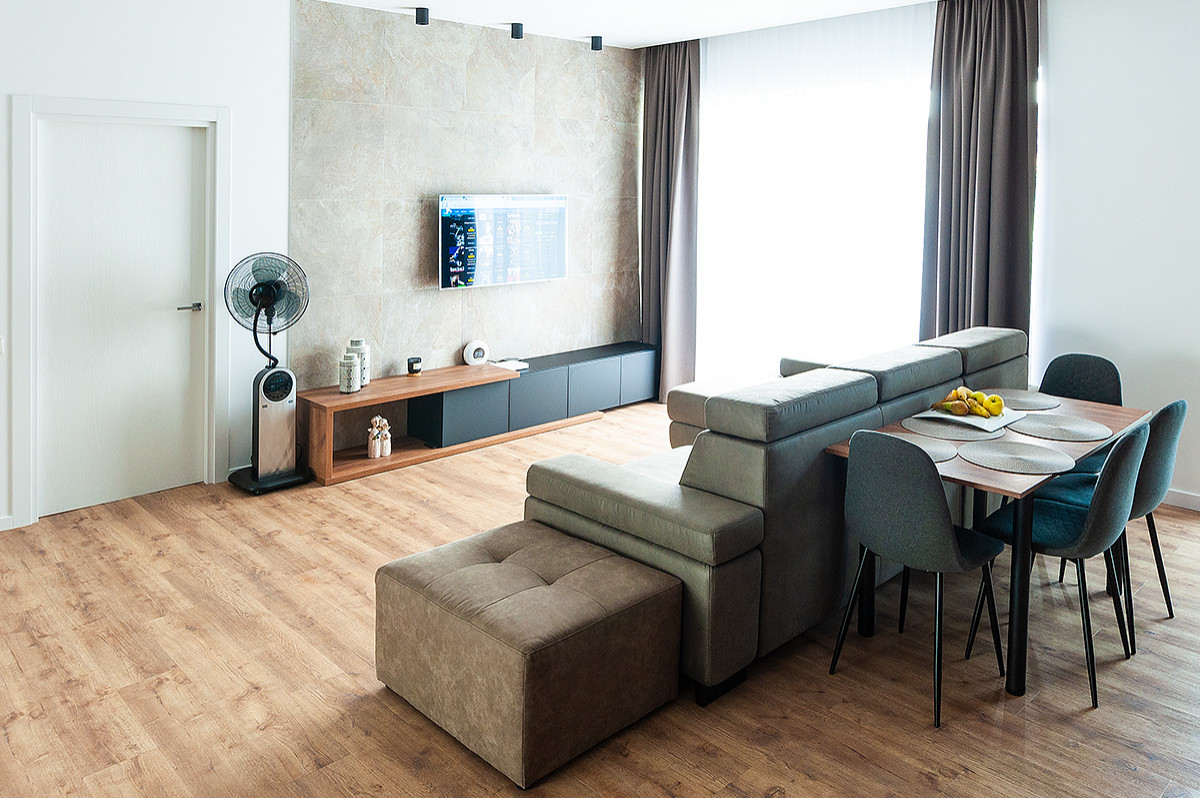 Квартира в Лаздинеляй, Вильнюс. Виниловые полы и итальянские двери