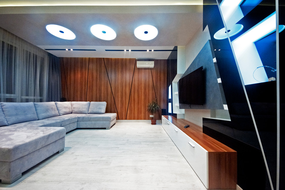 Яркий хай тек