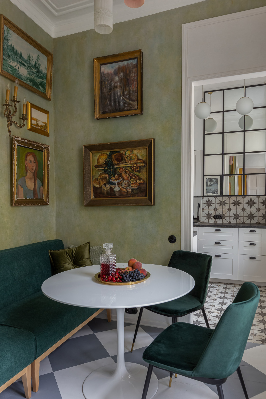 Квартира в бывшем доходном доме 1913-го