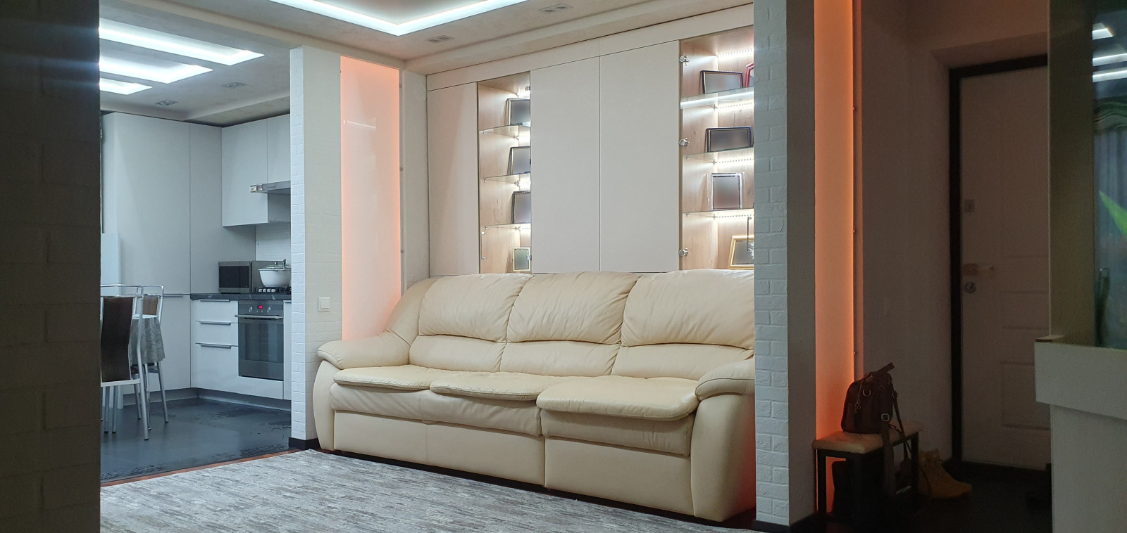 Из красного подвала в воздушный минимализм