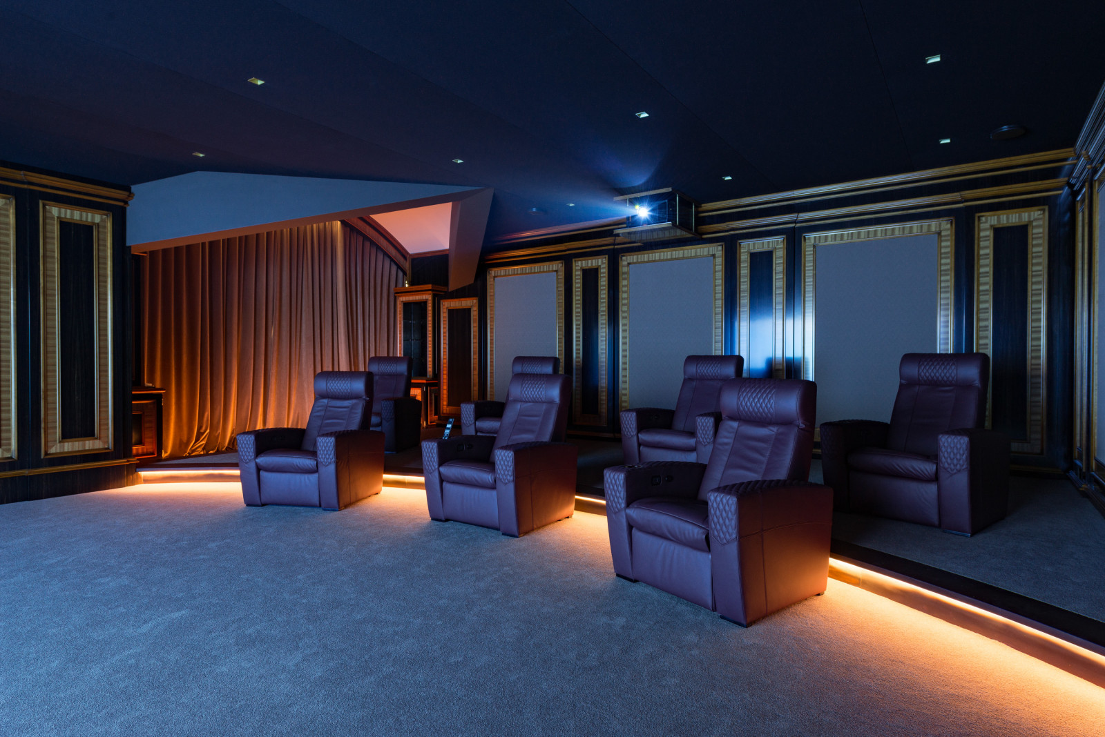 Домашний кинотеатр