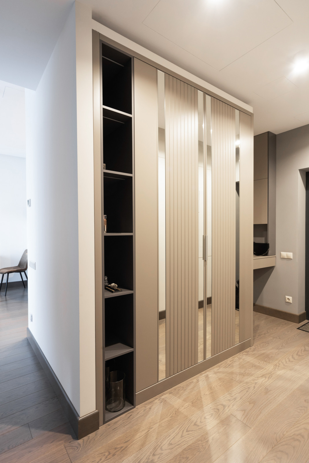 Шкаф в прихожую