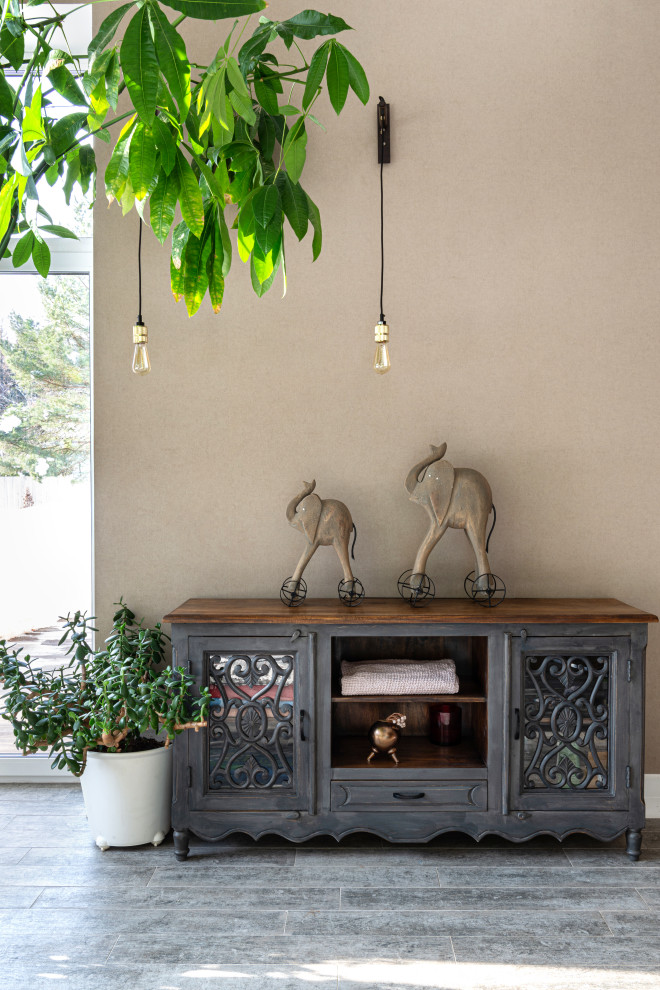 В гостях: дом в Лесном Городке, где интерьер собирали по крупицам