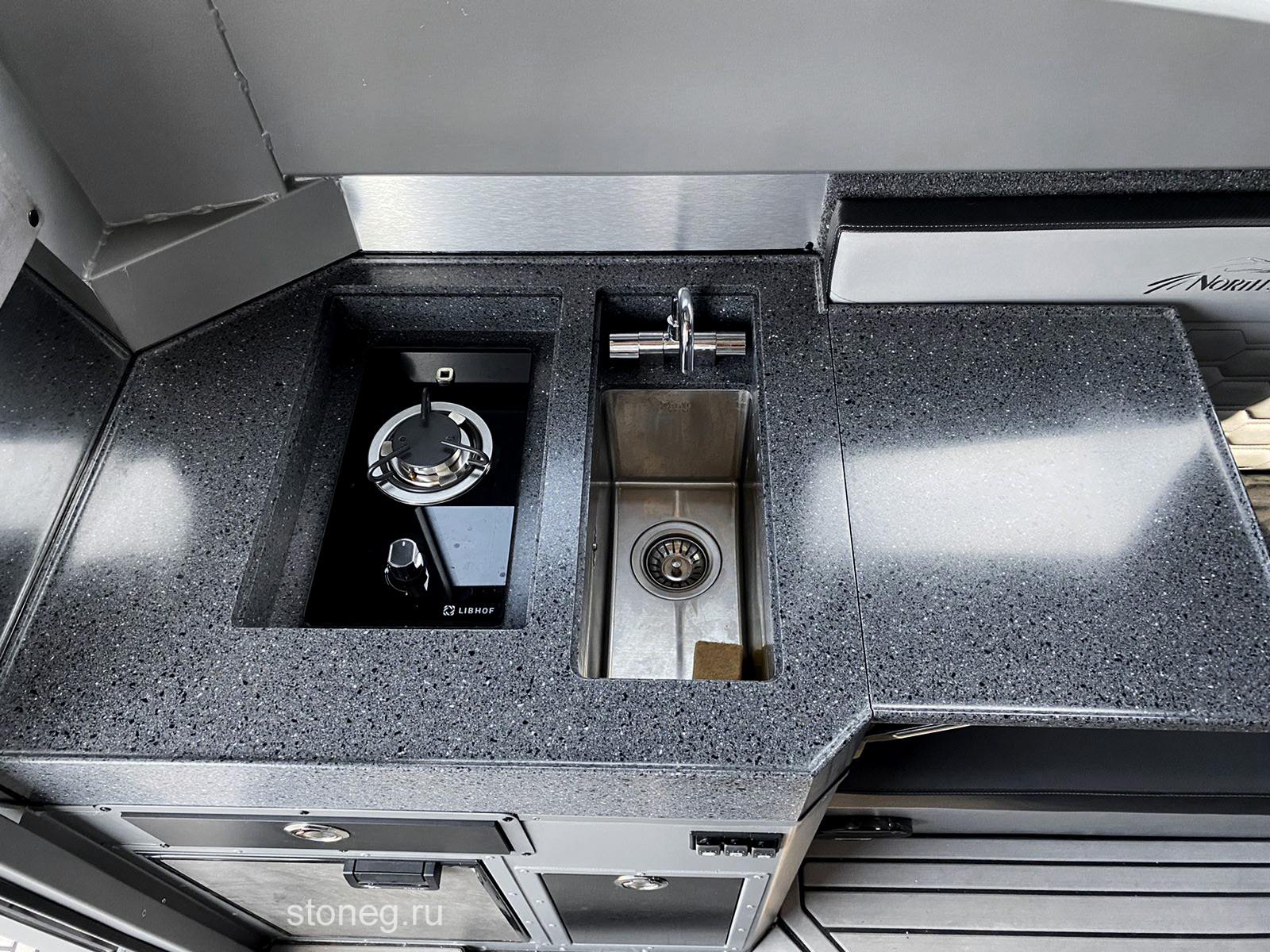 Hi-Macs G103 Столешница с откидным столиком и крышками