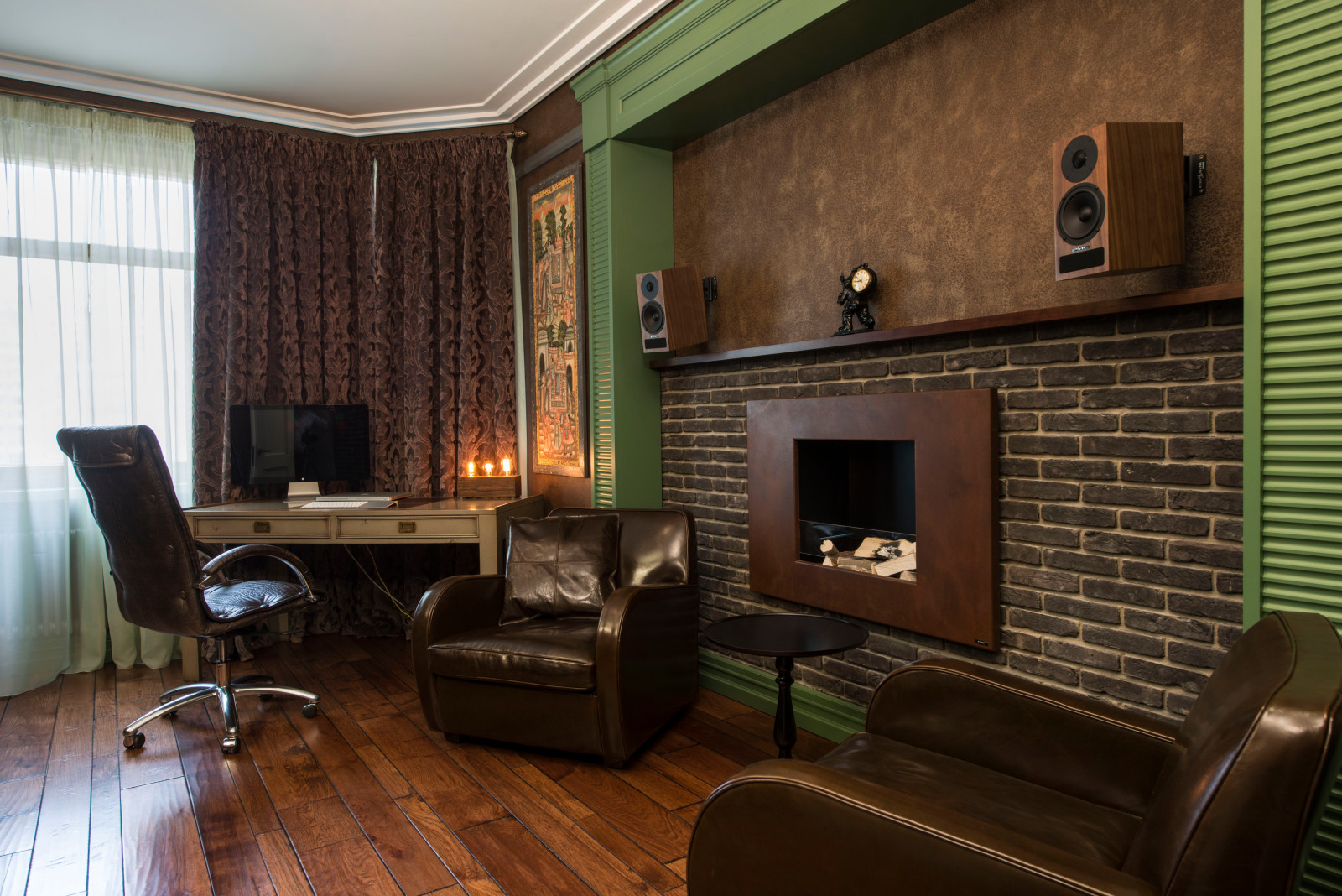 Кабинет, камин