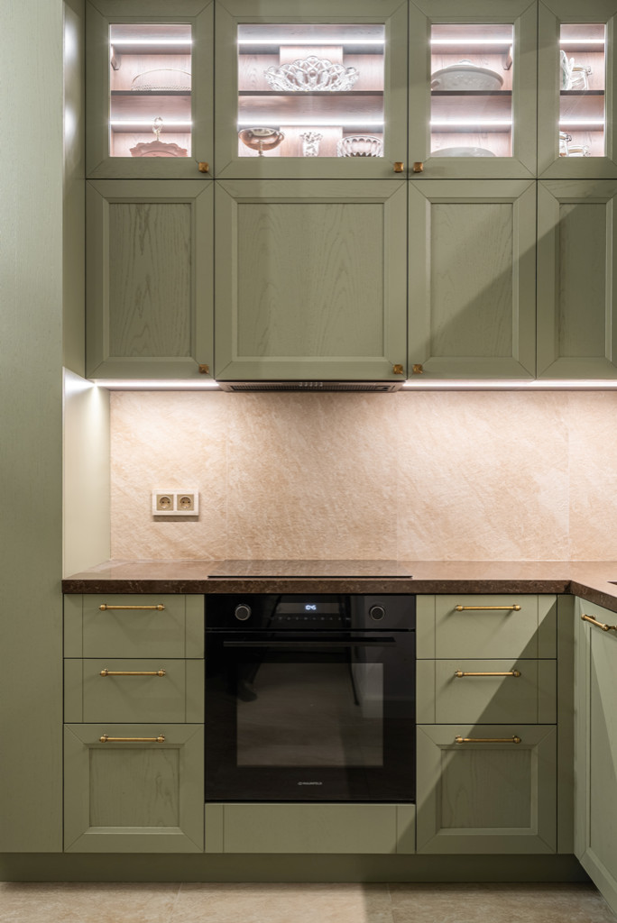 Кухня с фасадами из массива дуба