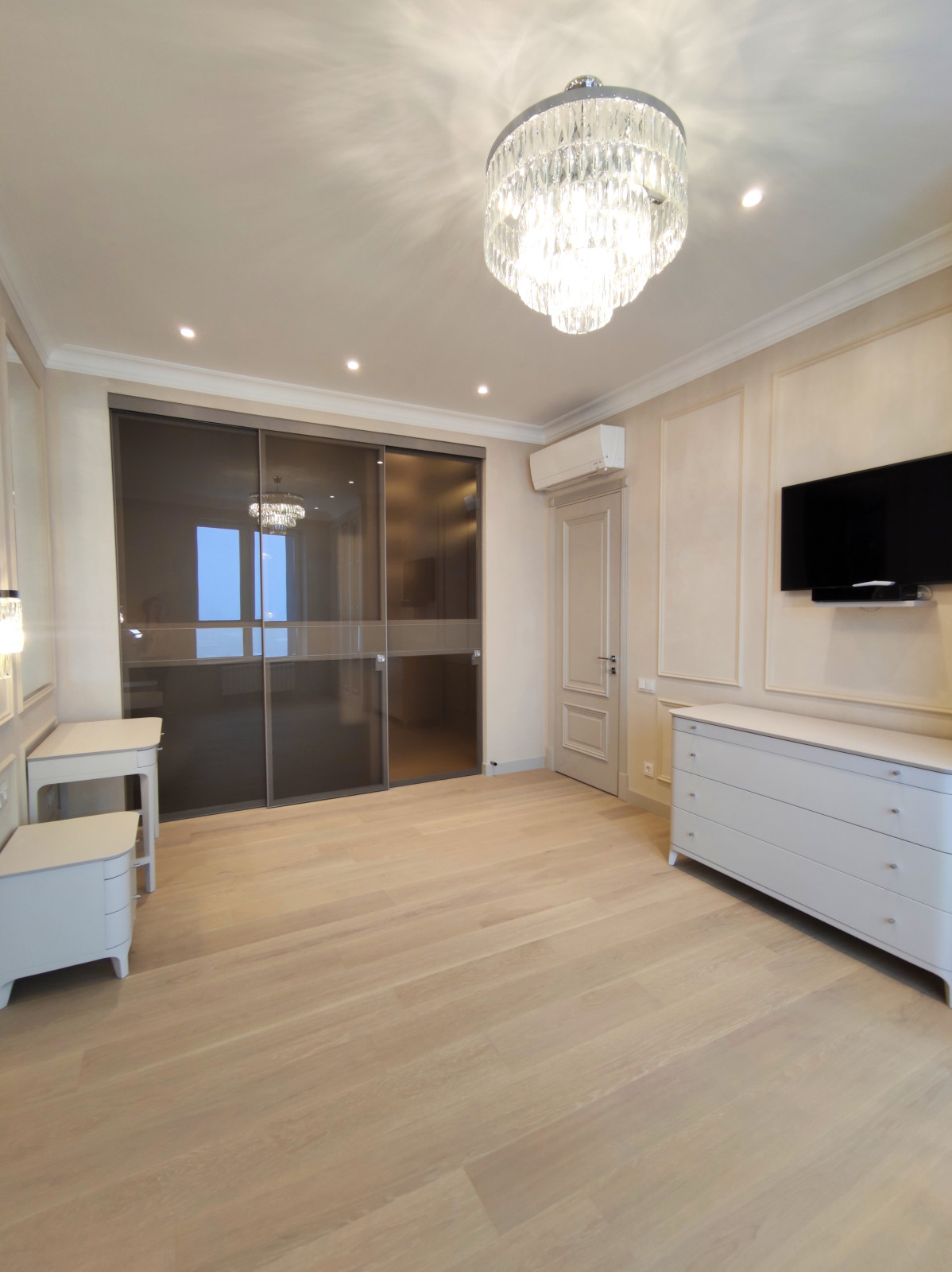 Дизайнерский ремонт спальни в 3-к новостройки 116 м2