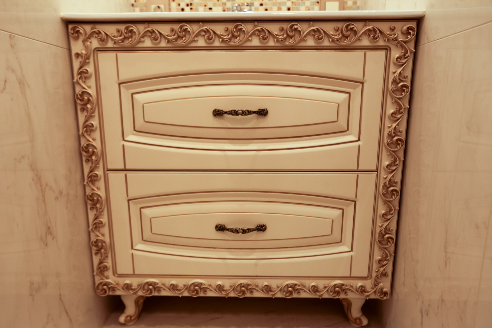 Обложка проекта: Симфония классики в душевой зоне