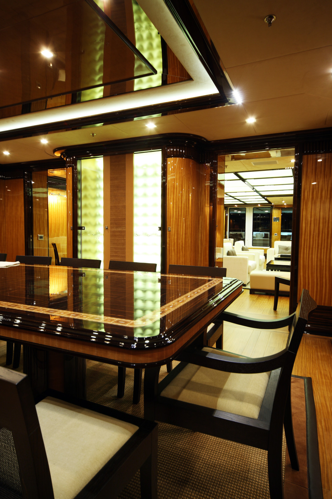 Проект яхты от итальянской компании RADICE