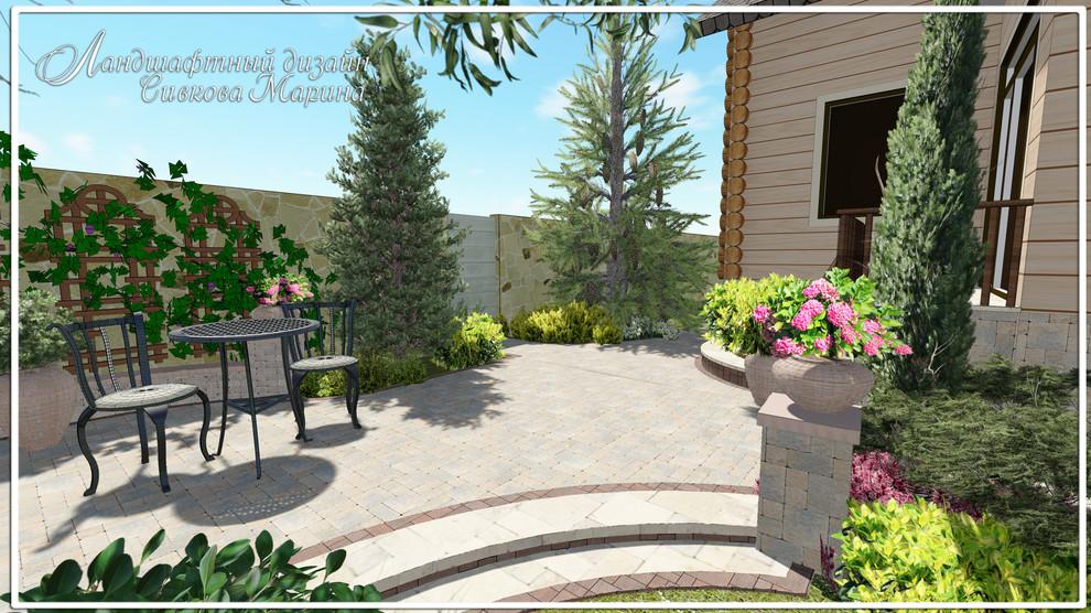 Маленький дворик в средиземноморском стиле