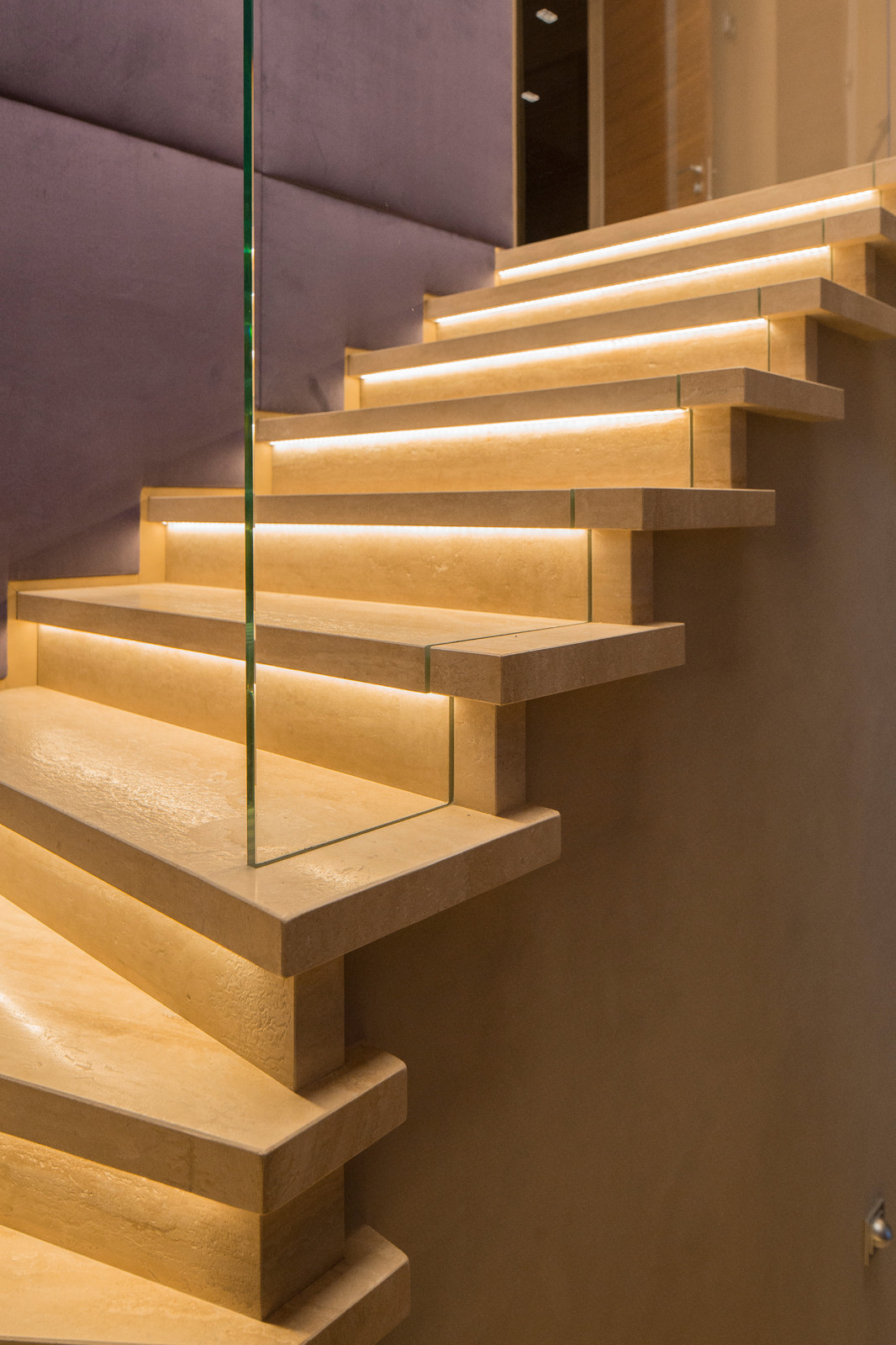 Ступени из травертина