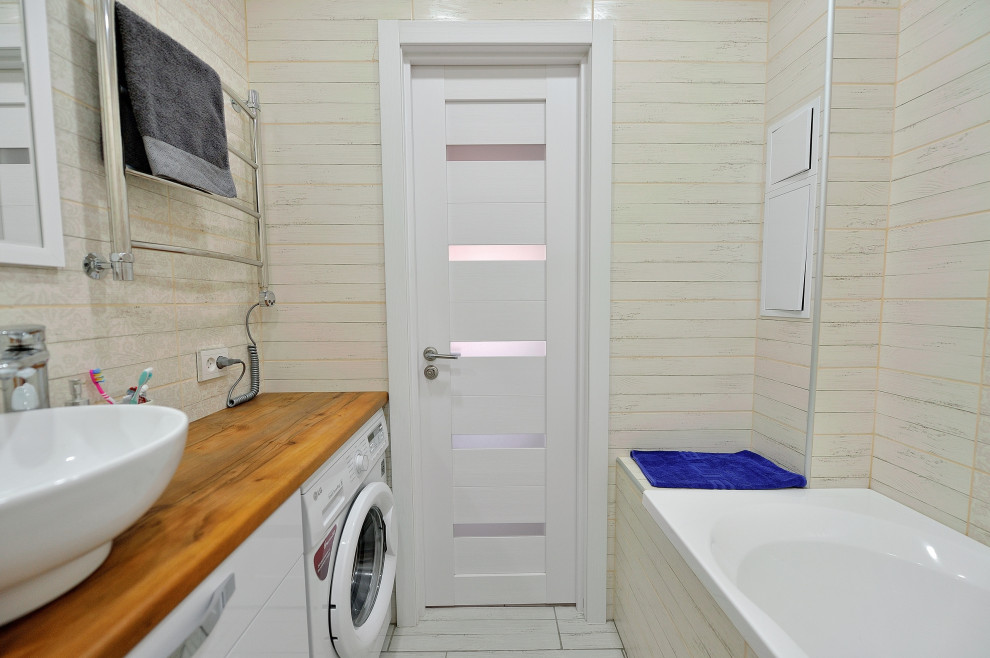 Прихожая и ванна