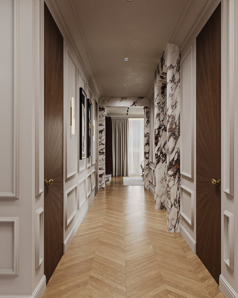 Прихожая и холл с каменными порталами