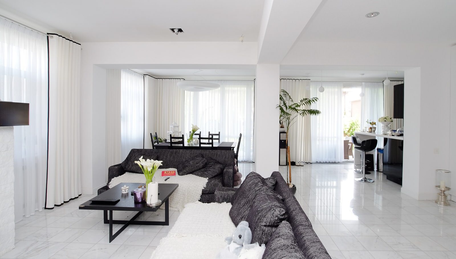 Обложка проекта: Белые облака