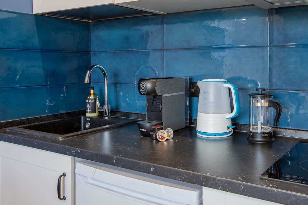 Синяя студия для краткосрочной аренды