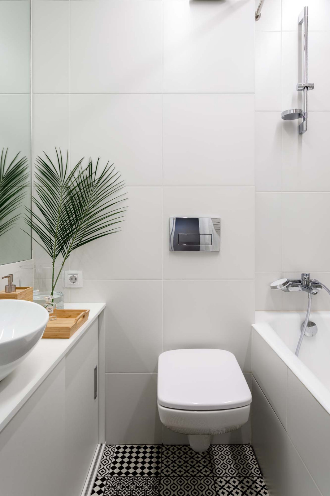 Просто фото: Сантехника для маленькой ванной —  27 примеров