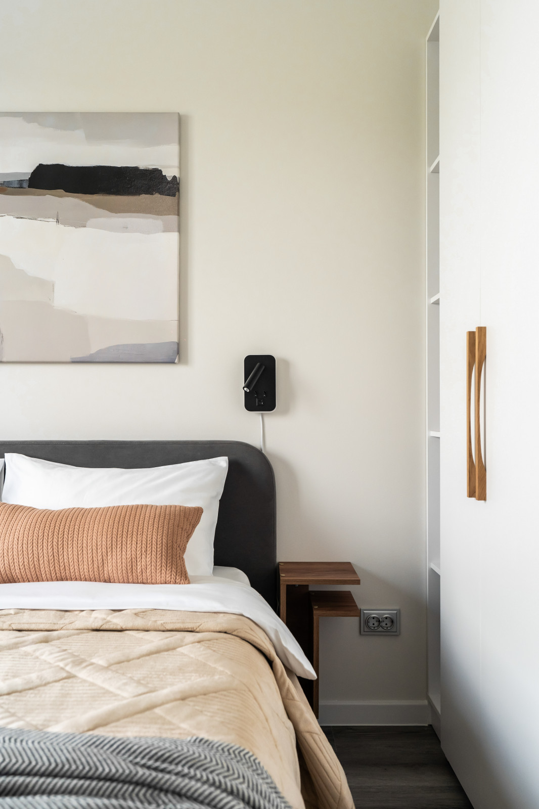 Парадный ансамбль, 2евро, 32м2