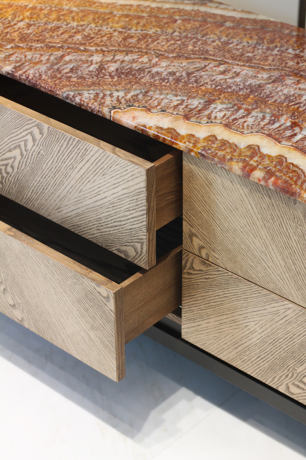 Тв-тумба Briotti