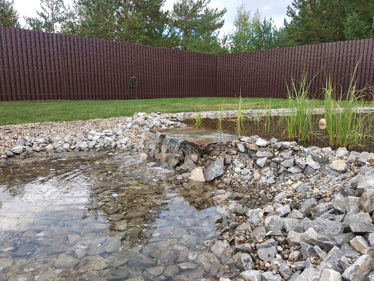 Декоративный водоём в п. Огурдино (Пермский край)