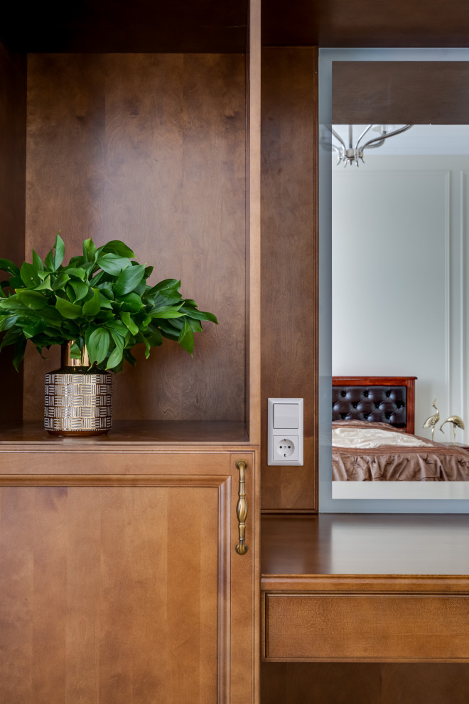 Шкаф с туалетным столиком из массива березы