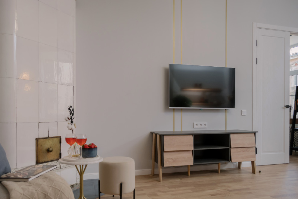 Реализация проекта в старом фонде СПб, квартира с камином.